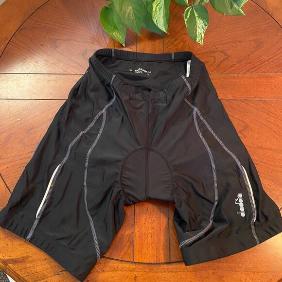 Women's Padded Cycling Shorts - Picture 1 of 3
